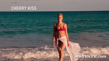 skin diamond spit kissing