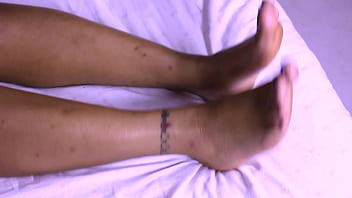 beautiful black girl makes him cum fast