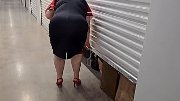 classy mature lady piss