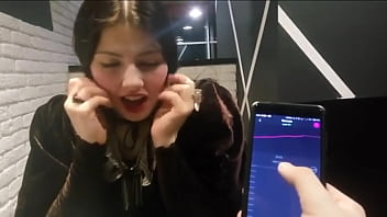 girl gets punished her pussie