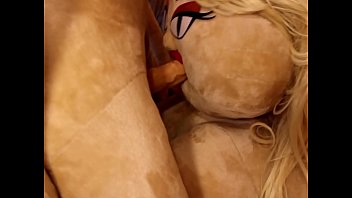 fucking sex cople in the film hall