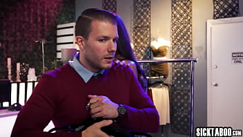 xxx fingsring in changing room