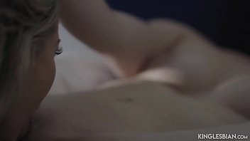 lesbian milf loves pussy