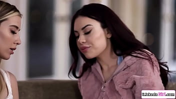 friend lesbian pussy webcam