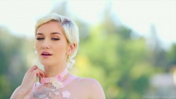 scarlet phoenix gets ravished by she borg