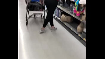 candid pawg teen at beach