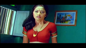 aunty blouse show boobs