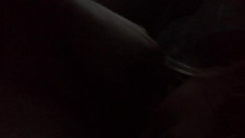 beurrette pisse dans la bouche de sa copine