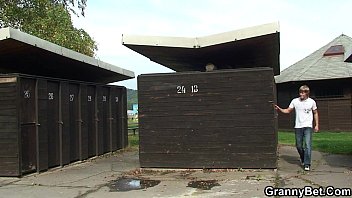 black granny old pussy on show