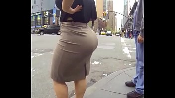big ass milf in tight thin dress
