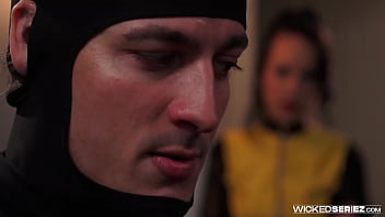 dressed vs undressed men