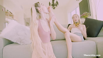 anybunny blonde lesbian feet worship