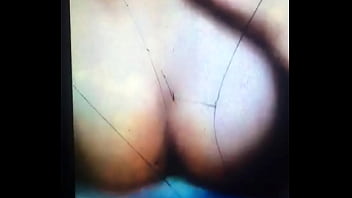 manoseando a la nalgona de mi prima