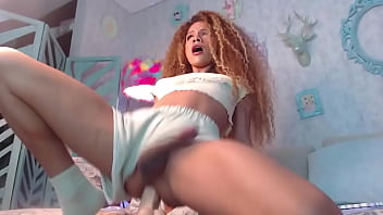 free shemal sex girl play in short vedio