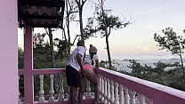 Follando mi hermanastra cachonda en el balcón con una vista increíble