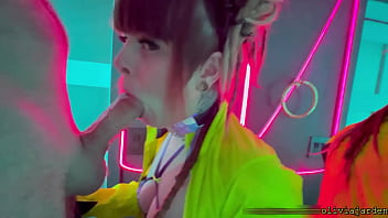 Public sloppy deepthroat in a rave bathroom