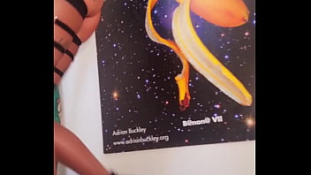 Joyeux pâques tu aime ma tenue la chasse aux œufs