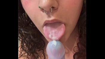 Sucking cream off my dildo