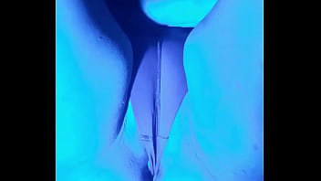 Exibindo a ppk no sofá 2