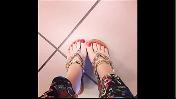 Estas a los pies de natti natasha