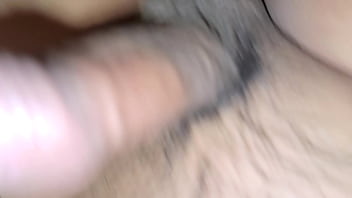 En un hotel ella le gusta sentar