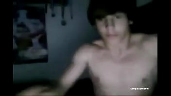 Bored Dude Gets On Cam And Jacks Off Camguysprocom thumbnail