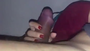 Relaxando e batendo uma punheta