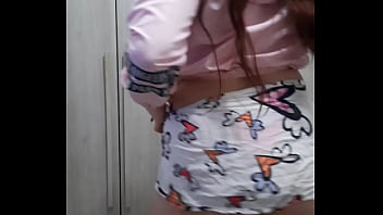 Rabuda dancando funk