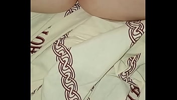 Botei minha loirinha pra engasga no meu pau e depois meti a rola pra dentro de quatro e de frente bbc