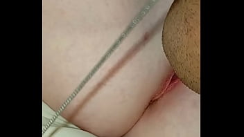 Botei minha loirinha pra engasga no meu pau e depois meti a rola pra dentro de quatro e de frente bbc