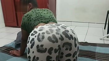 Rabuda rebolando Rabuda rebolando