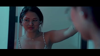 Ayudo a mi hermanastro con su paja