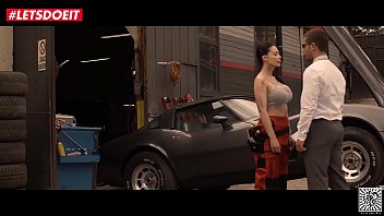 Sensual hardcore fucking for voluptuous babe