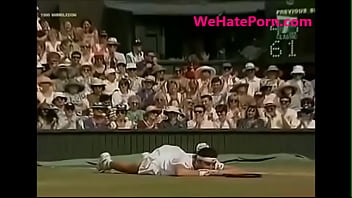 A collection of 90s sports oops upskirt moments