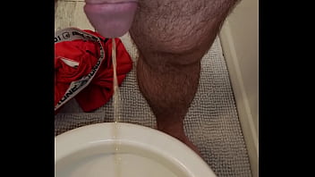 Kaso221 pre shower pee