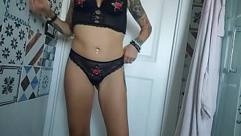 Chantal need to shave her pussy