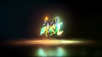 Novinho dando o rabo no pelo e levando gozada dentro da buceta