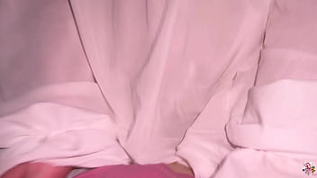 Sadako can`t leave without cum on her hair