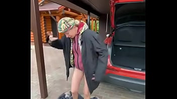 Лиса рулит раздевается