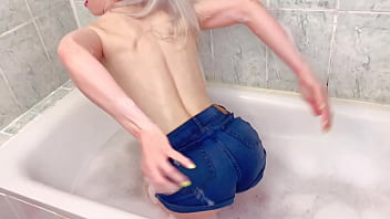 Mia mimi peed in denim shorts in the bathroom