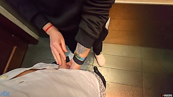 Meine muschi hält seinen schwanz fest als ob sie ihn nicht loslassen möchte