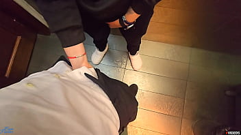 Meine muschi hält seinen schwanz fest als ob sie ihn nicht loslassen möchte