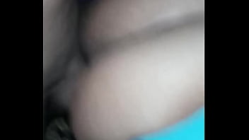 Sexo ao ar livre me deixa com muito tesão fudi a buceta dela na praia em público