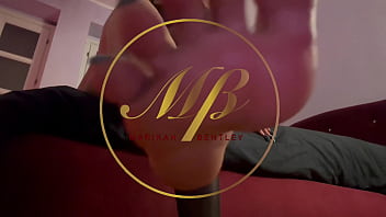 Vieni a lustrarmi i tacchi