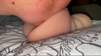 делаю куни резиновой киске