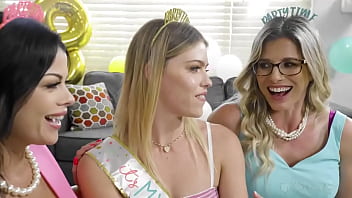 Stepmoms nadia and cory share stepdaughter leah