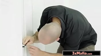 Kelsi monroe and khloe kapri share a cock in the 4