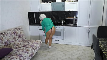 At home a mature housewife loves cleanliness and relaxing with a penis in her anus