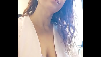 Oups un téton en direct du boulot mardi mes loulous c'est le moment