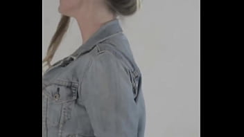 Con pollerita de cuero